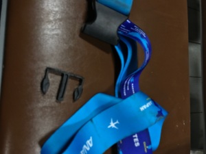 折れたバックル 折れたバックル
